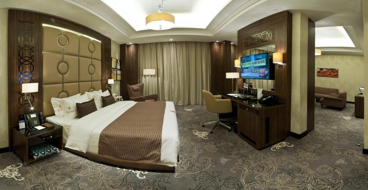Casablanca Grand Hotel Cidde Dış mekan fotoğraf A room at the hotel